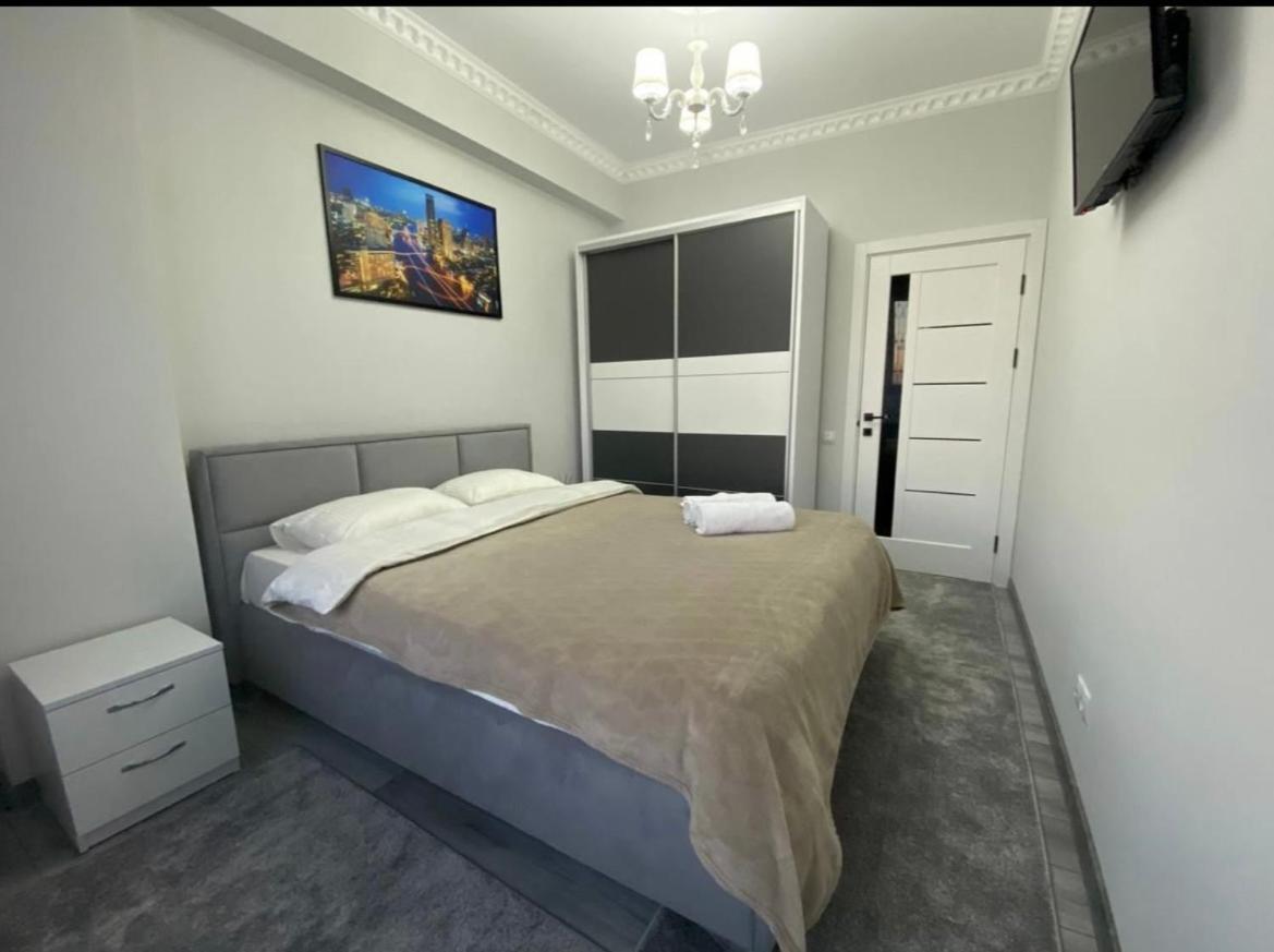 Appartamento Luxury Oasis Flat Chişinău Esterno foto