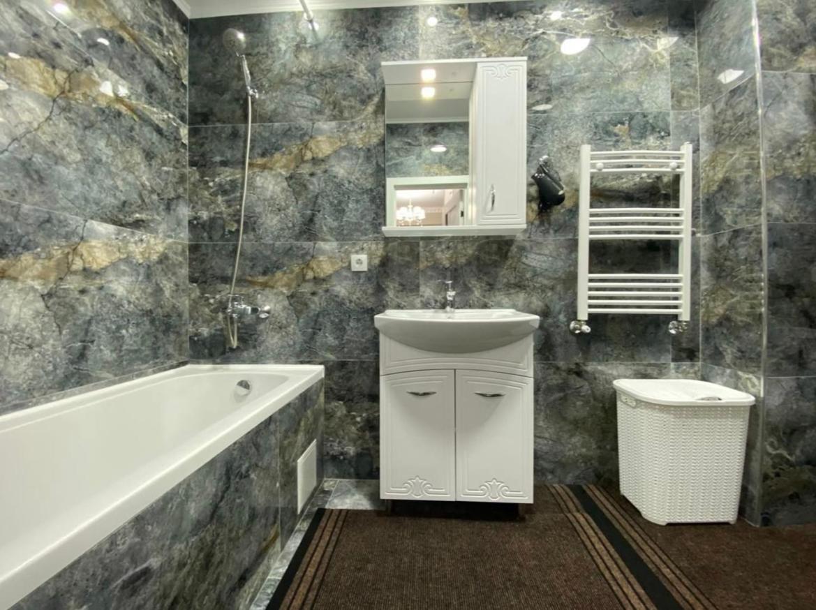 Appartamento Luxury Oasis Flat Chişinău Esterno foto